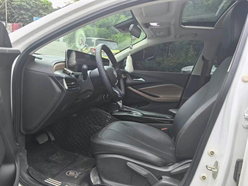 广州21年别克威朗7