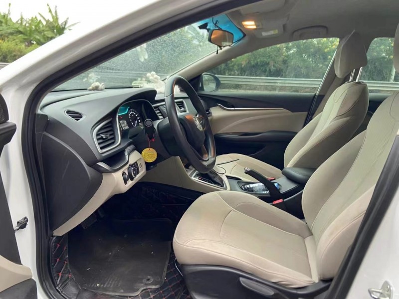 广州19年别克英朗7