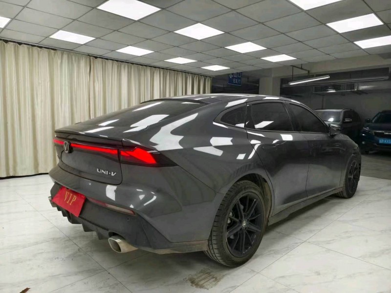 成都24年長安汽車UNI7