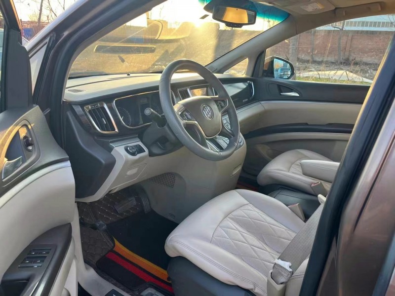 保定12年别克GL87