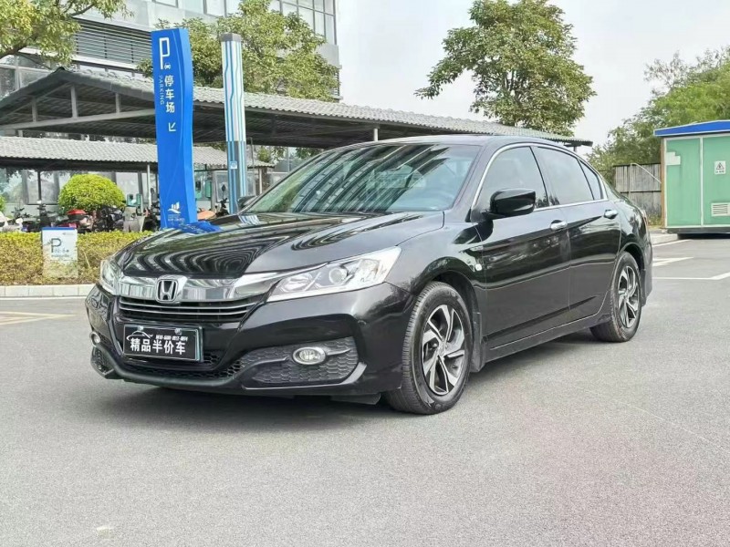 广州17年本田雅阁2