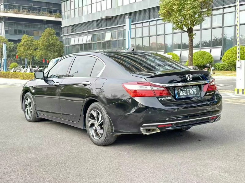 广州17年本田雅阁3