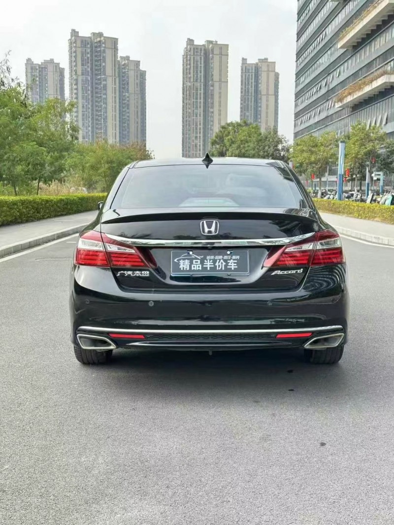 广州17年本田雅阁4
