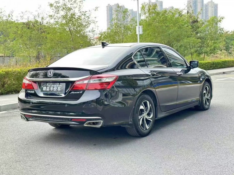 广州17年本田雅阁5
