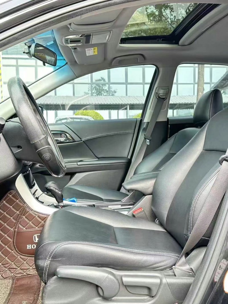 广州17年本田雅阁6