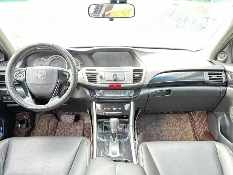 广州17年本田雅阁7