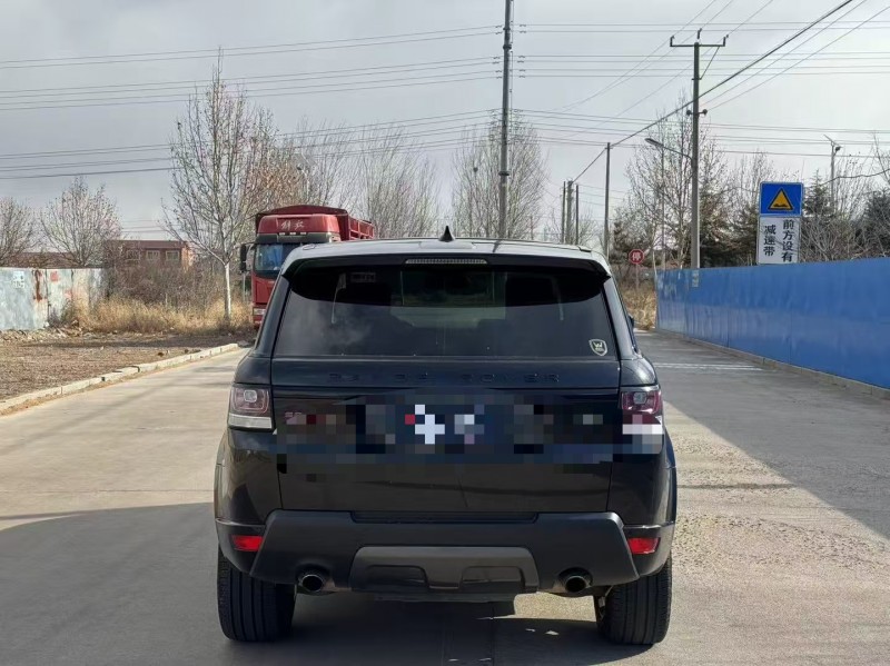 青岛18年路虎揽胜运动9