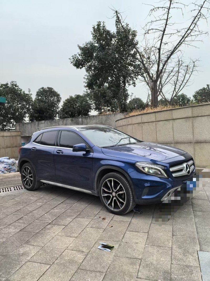 菏泽16年奔驰GLA3