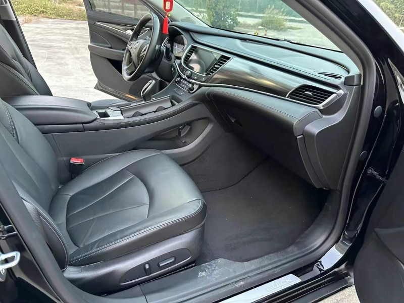 徐州23年别克君越6