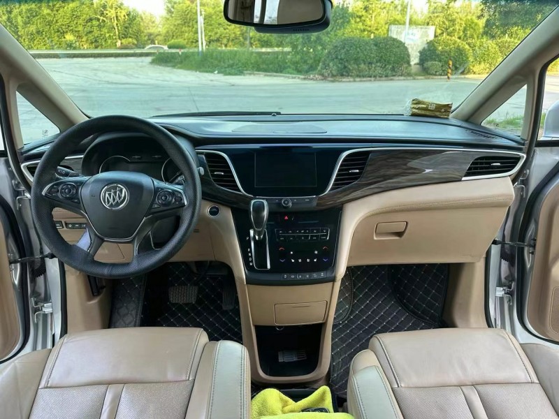 徐州17年别克GL85