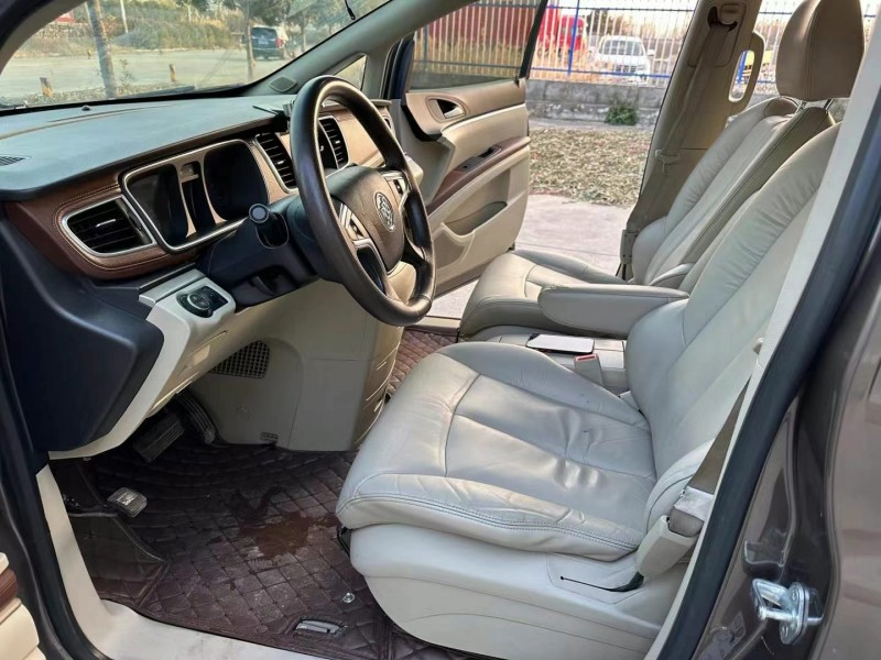 徐州16年别克GL84