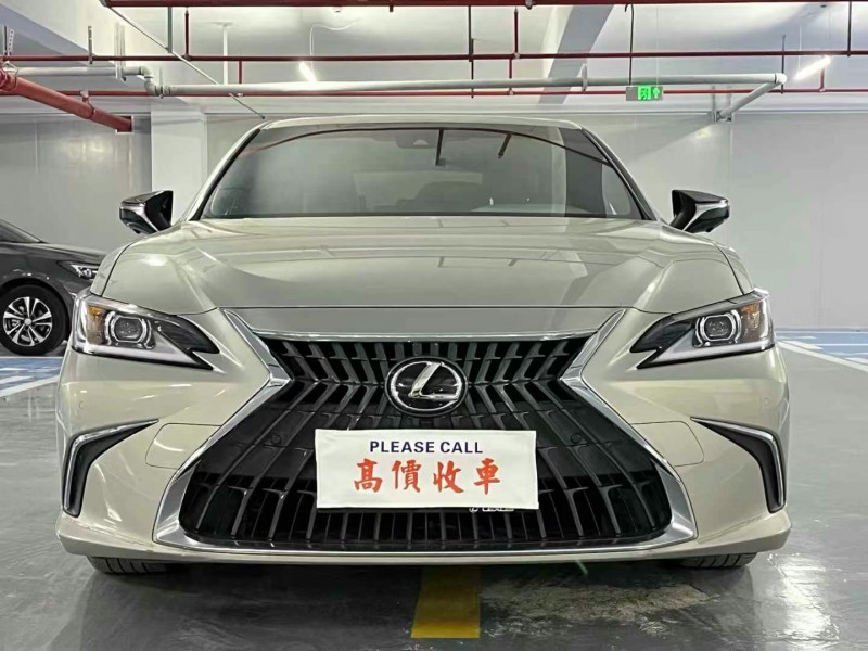 广州22年雷克萨斯ES1