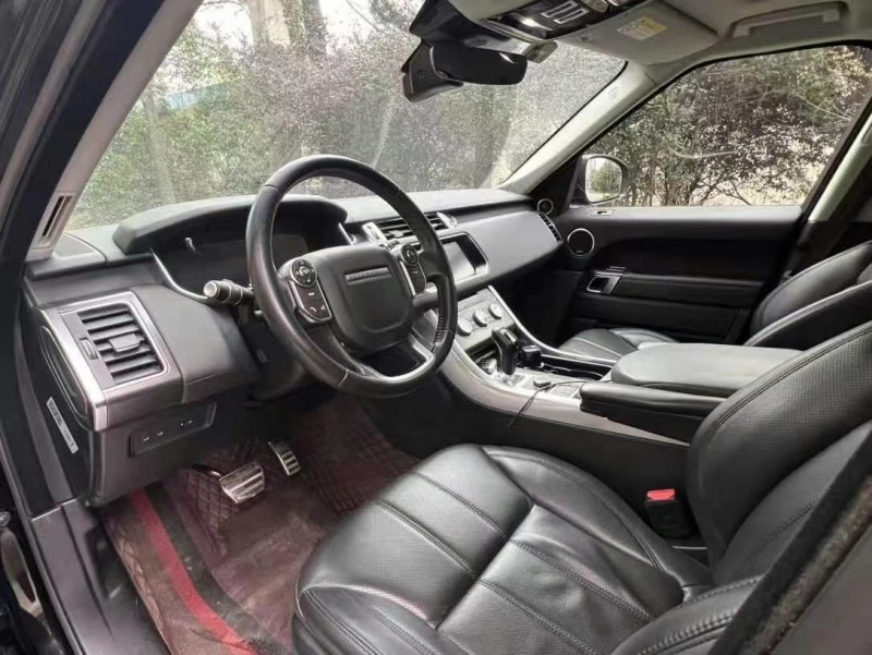 益阳18年路虎揽胜运动3