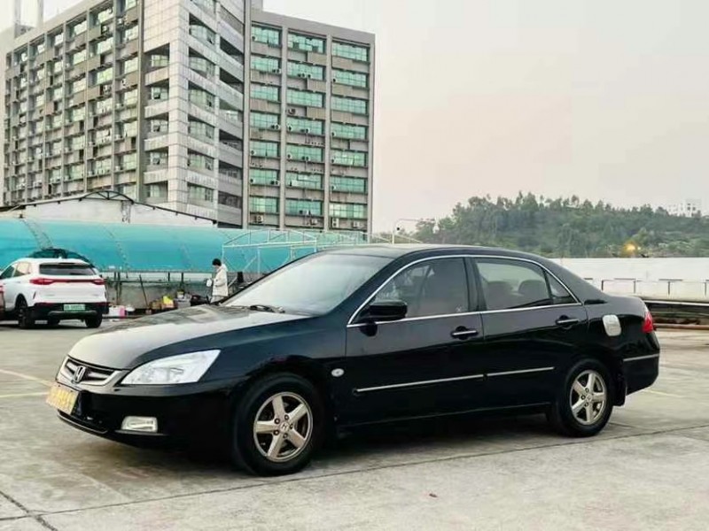 东莞07年本田雅阁2