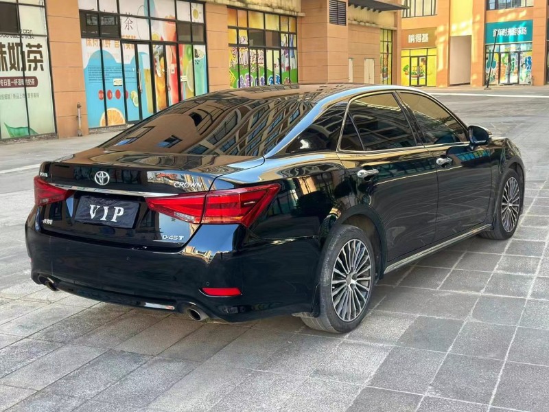 广州18年丰田皇冠5