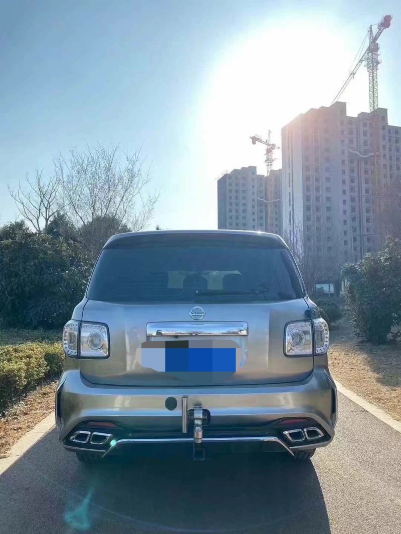 济宁19年日产途乐4