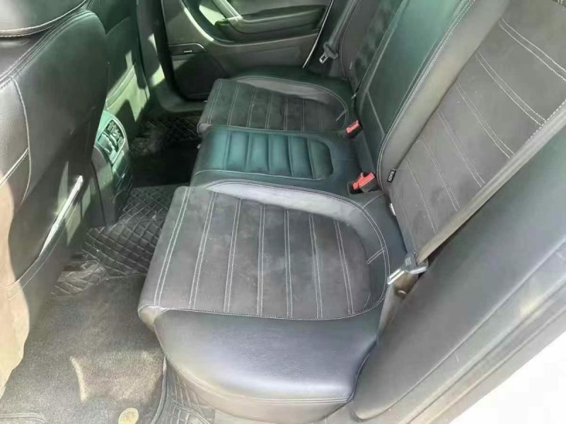 泰安16年大眾CC5