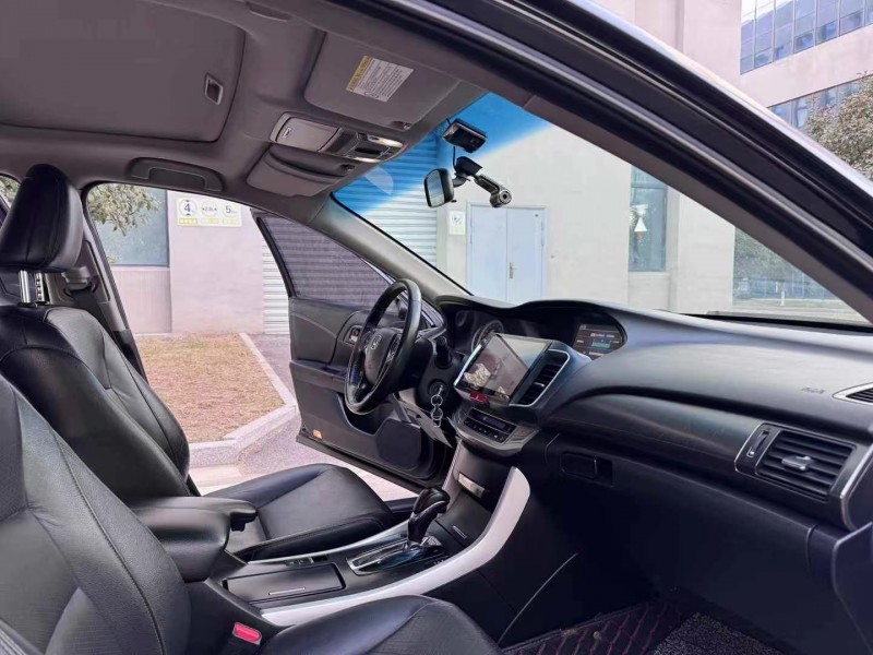 徐州14年本田雅阁4