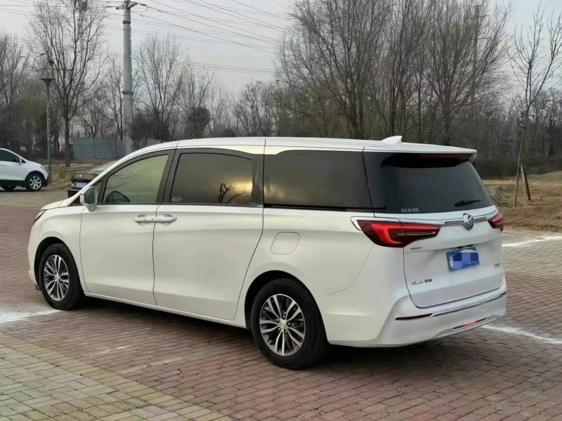 济宁21年别克GL89