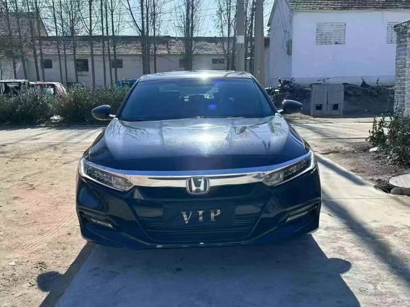 济宁21年本田雅阁1