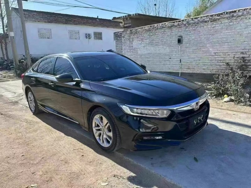 济宁21年本田雅阁3