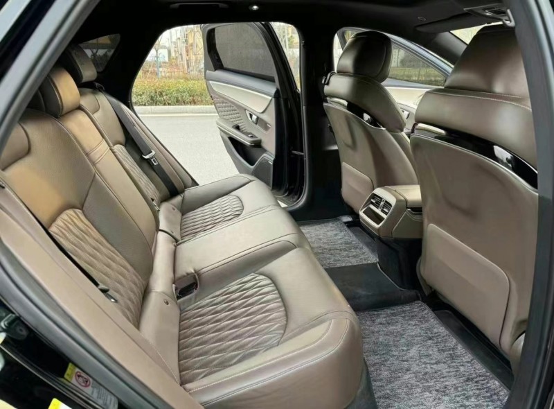 济宁23年比亚迪汉5