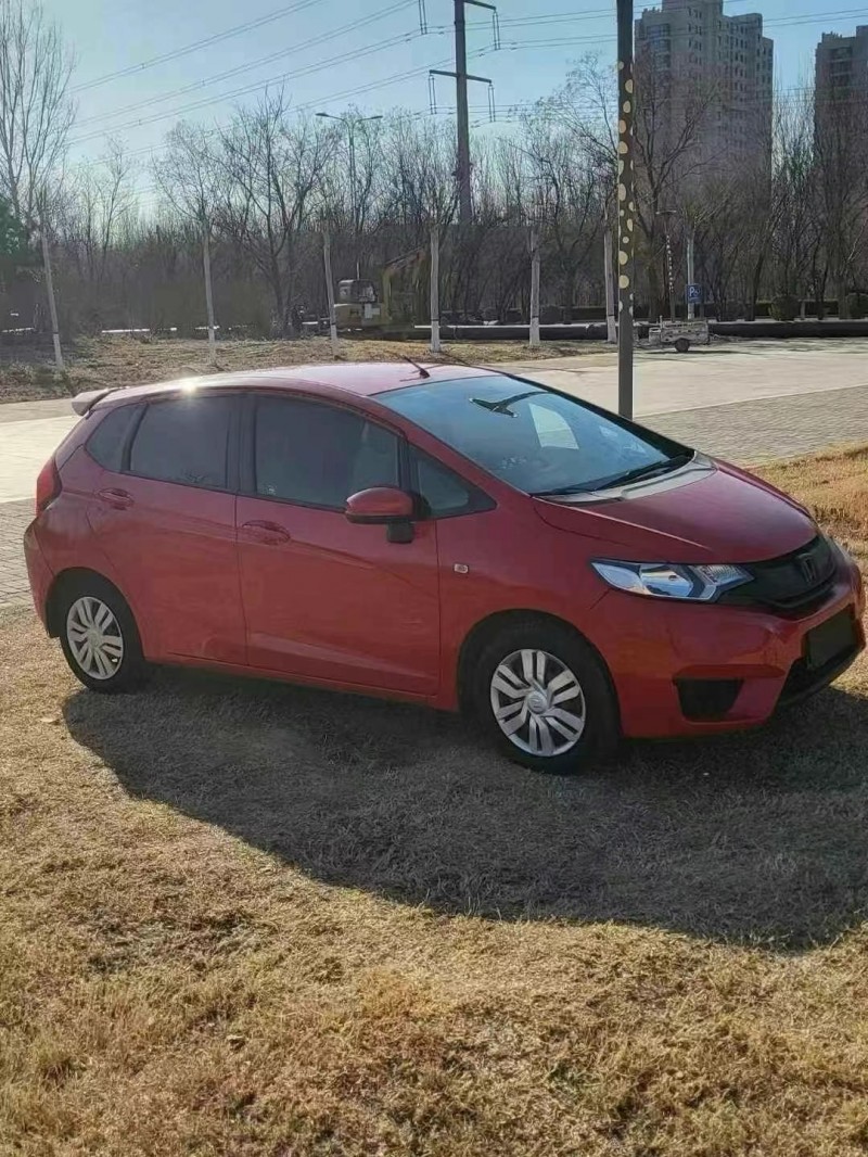 济宁14年本田飞度3