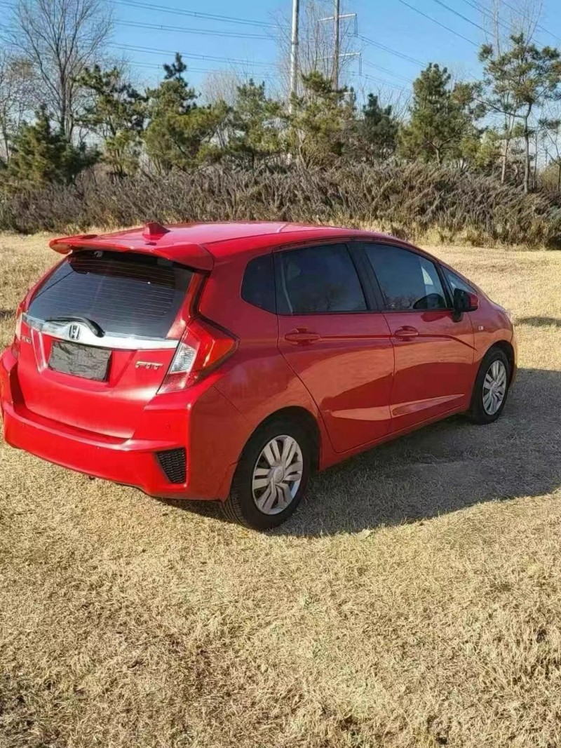 济宁14年本田飞度7