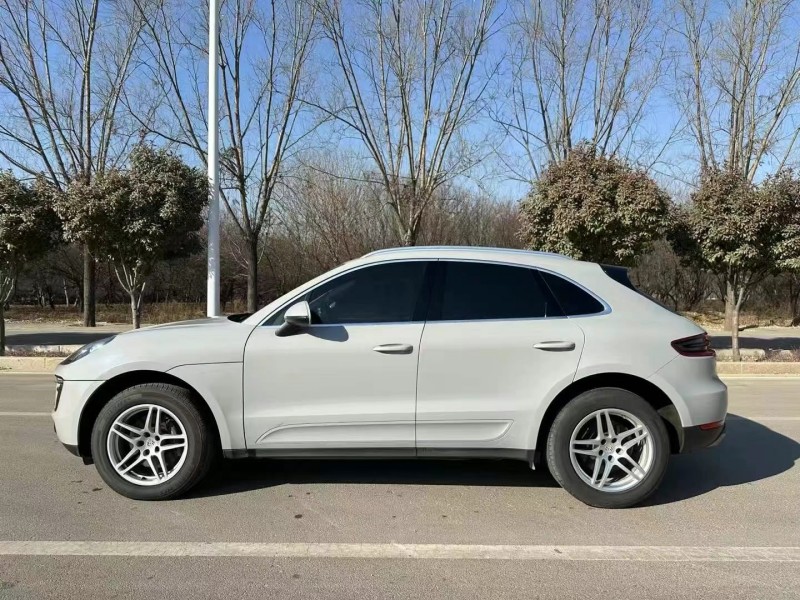 枣庄17年保时捷Macan7