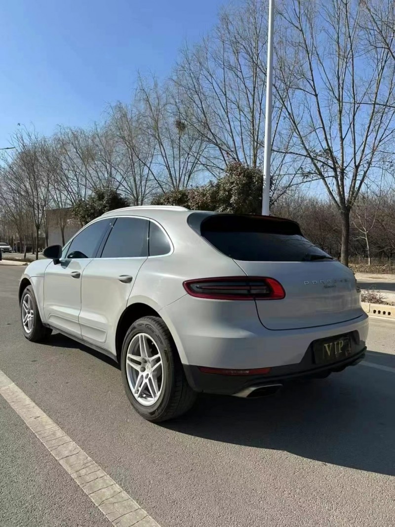枣庄17年保时捷Macan9