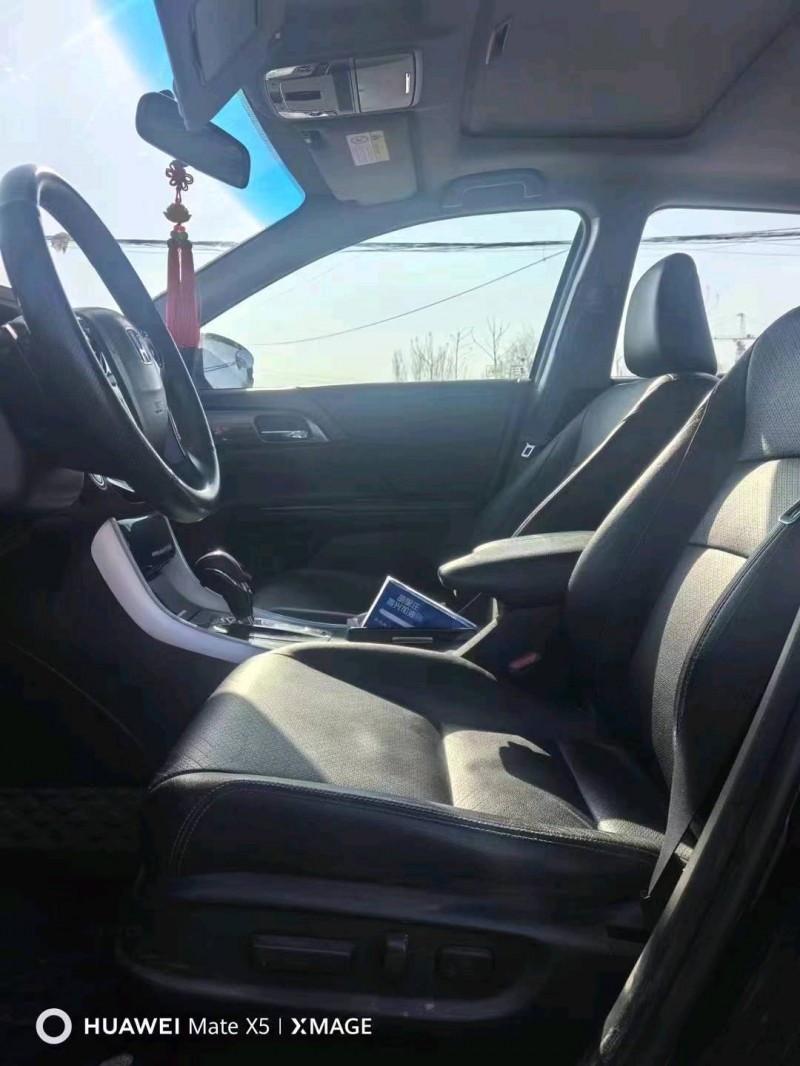 青岛17年本田雅阁3