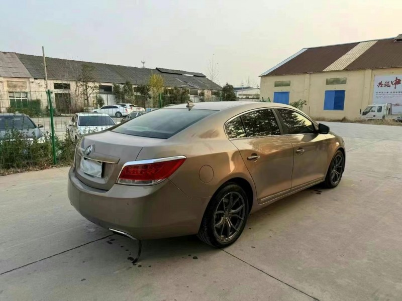 徐州11年别克君越3