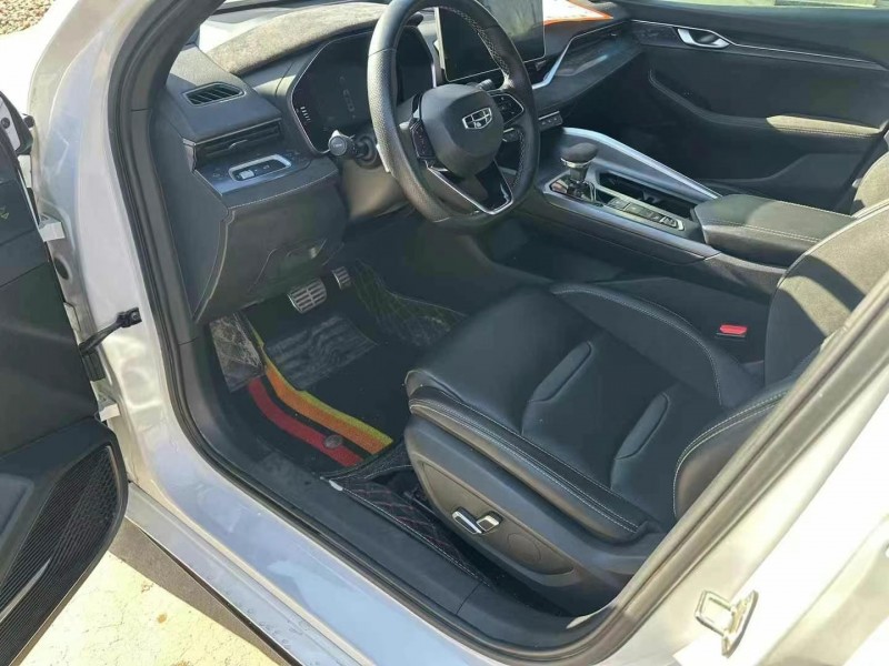 保定22年吉利星瑞8