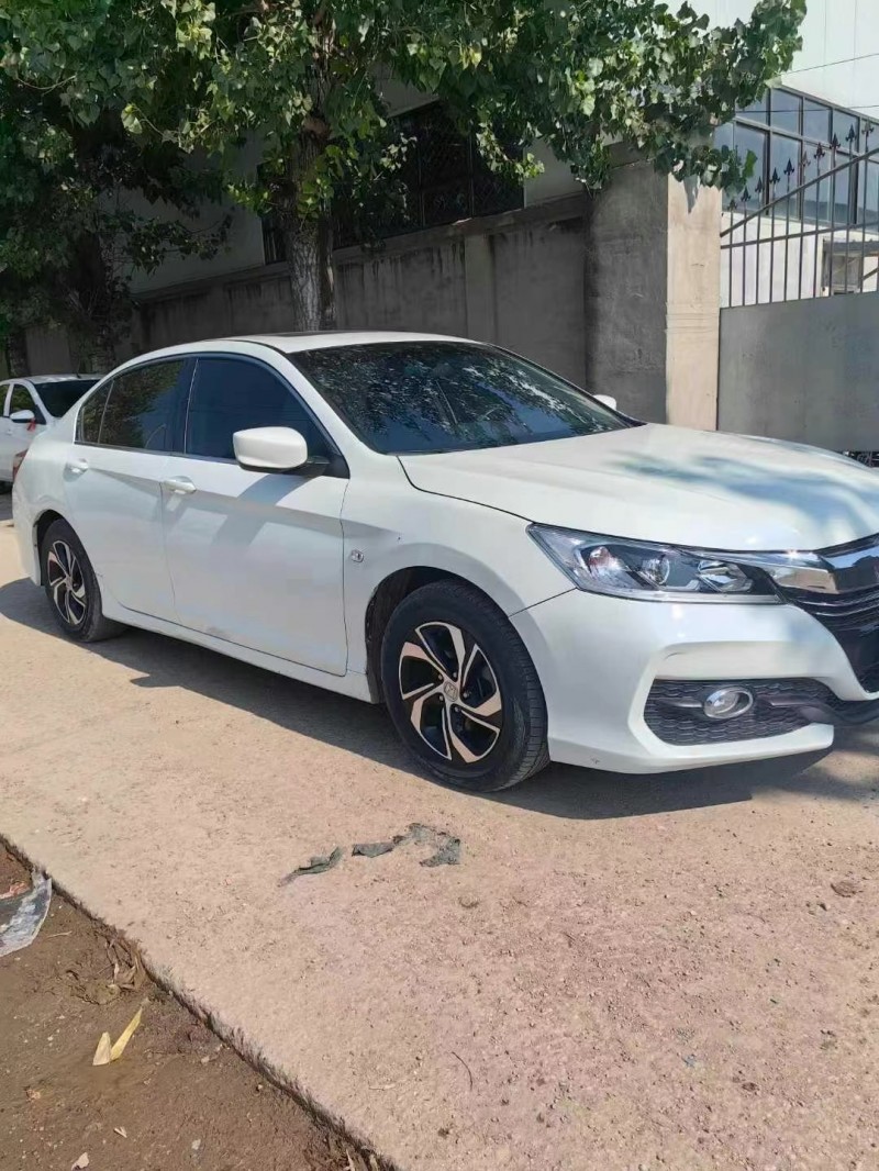 保定16年本田雅阁2