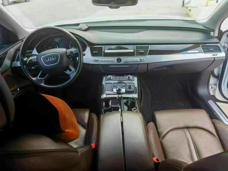 广州18年奥迪A8L5