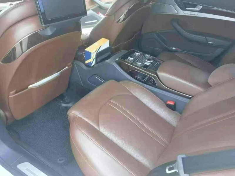 广州18年奥迪A8L8