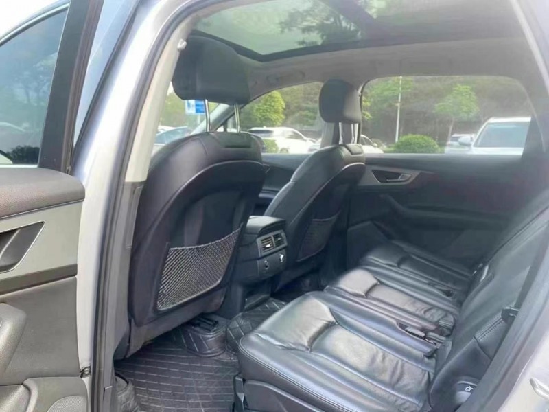 广州17年奥迪Q77