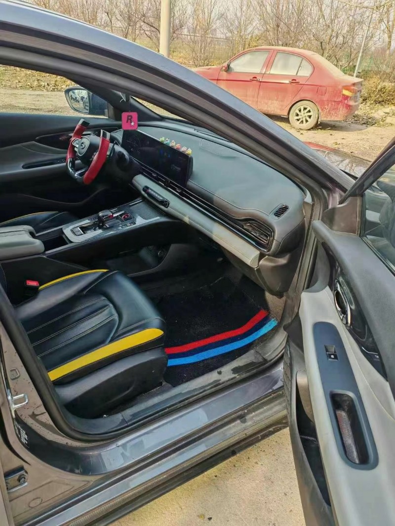 保定22年传祺影豹8