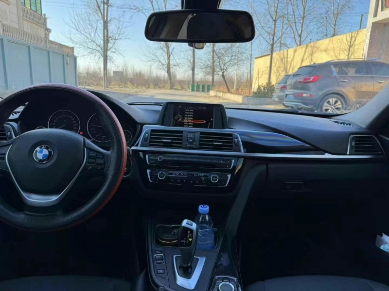 保定16年宝马3系8