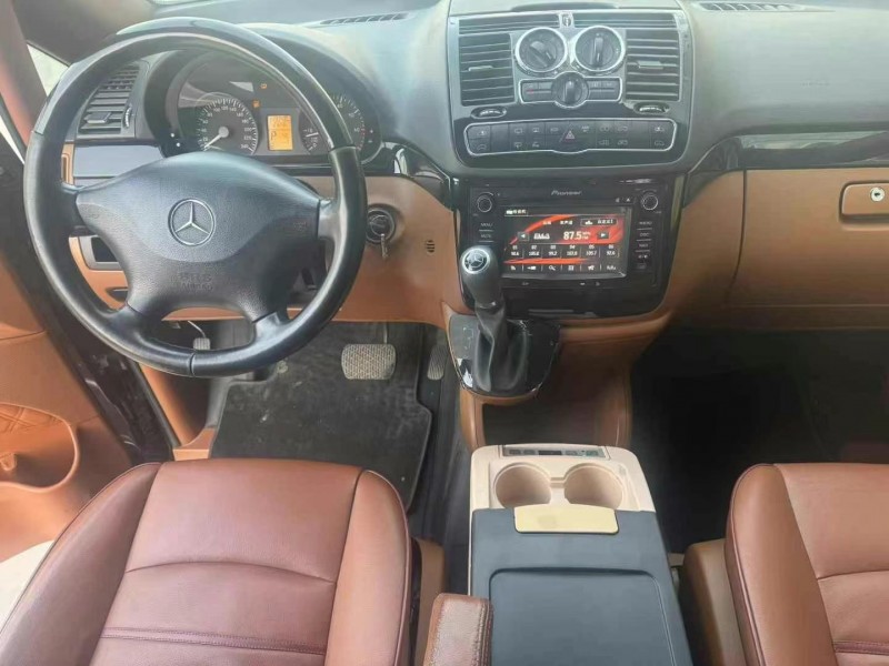 保定15年奔驰威霆6