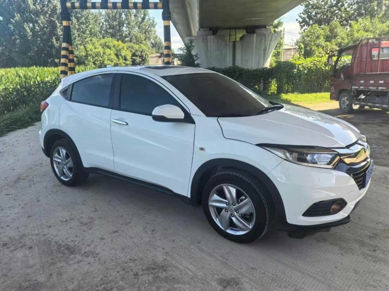 保定21年本田缤智2