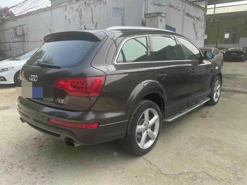 保定13年奥迪Q75