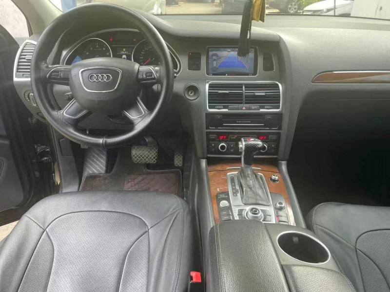 保定13年奥迪Q77