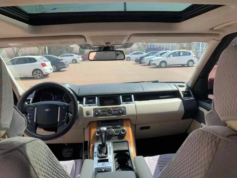 青岛12年路虎揽胜运动6