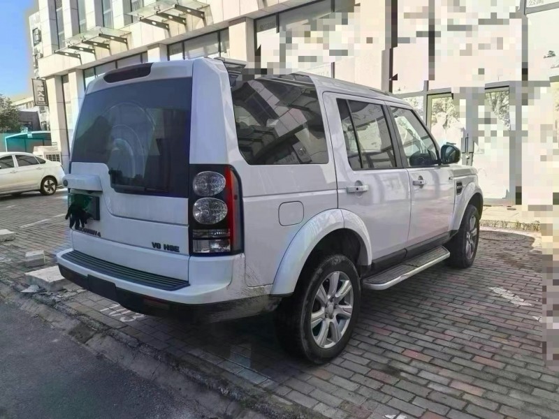 青岛15年路虎发现8