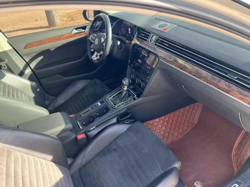 保定17年大众迈腾8