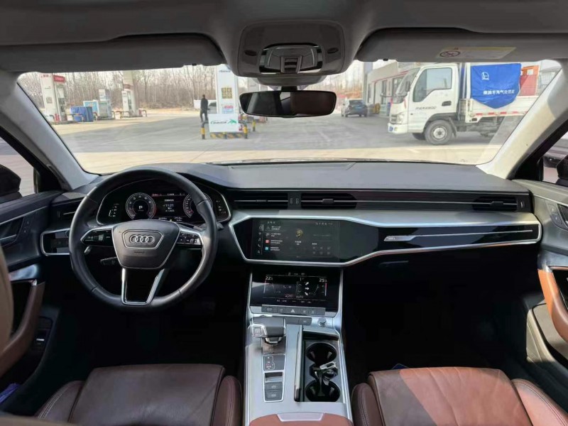 济宁21年奥迪A6L5