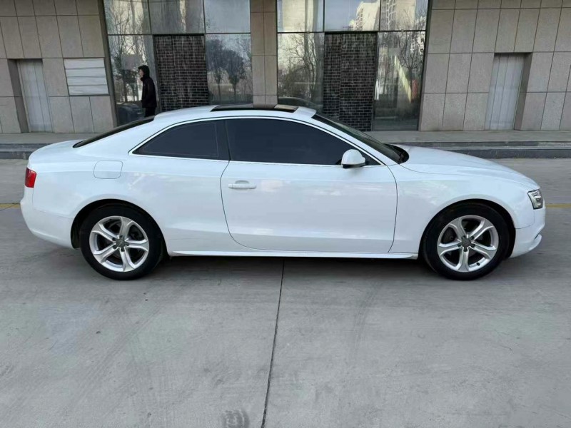 济宁15年奥迪A58