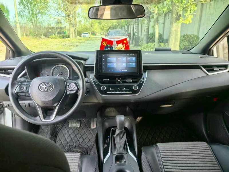 保定22年丰田雷凌8