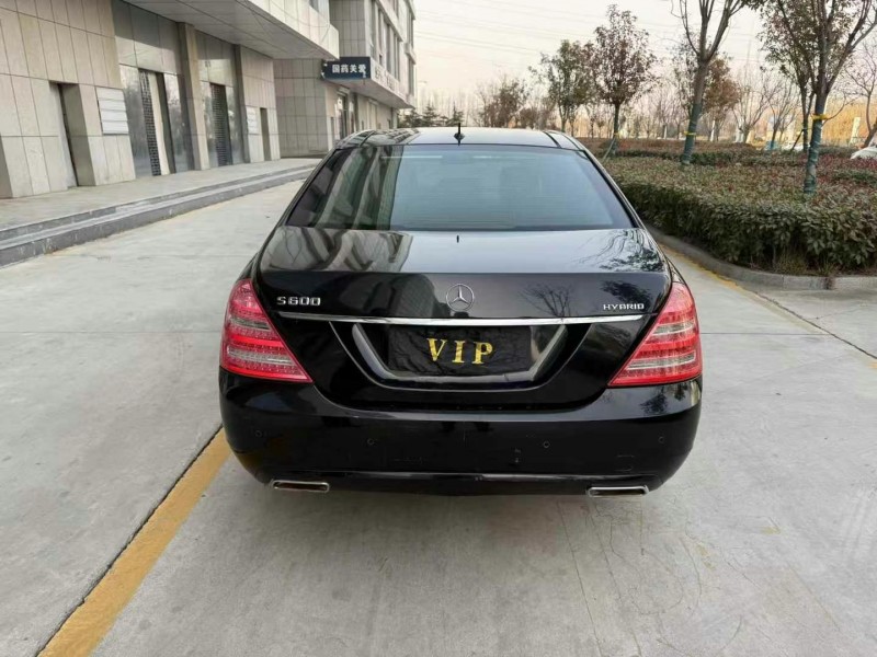 济宁11年奔驰S9